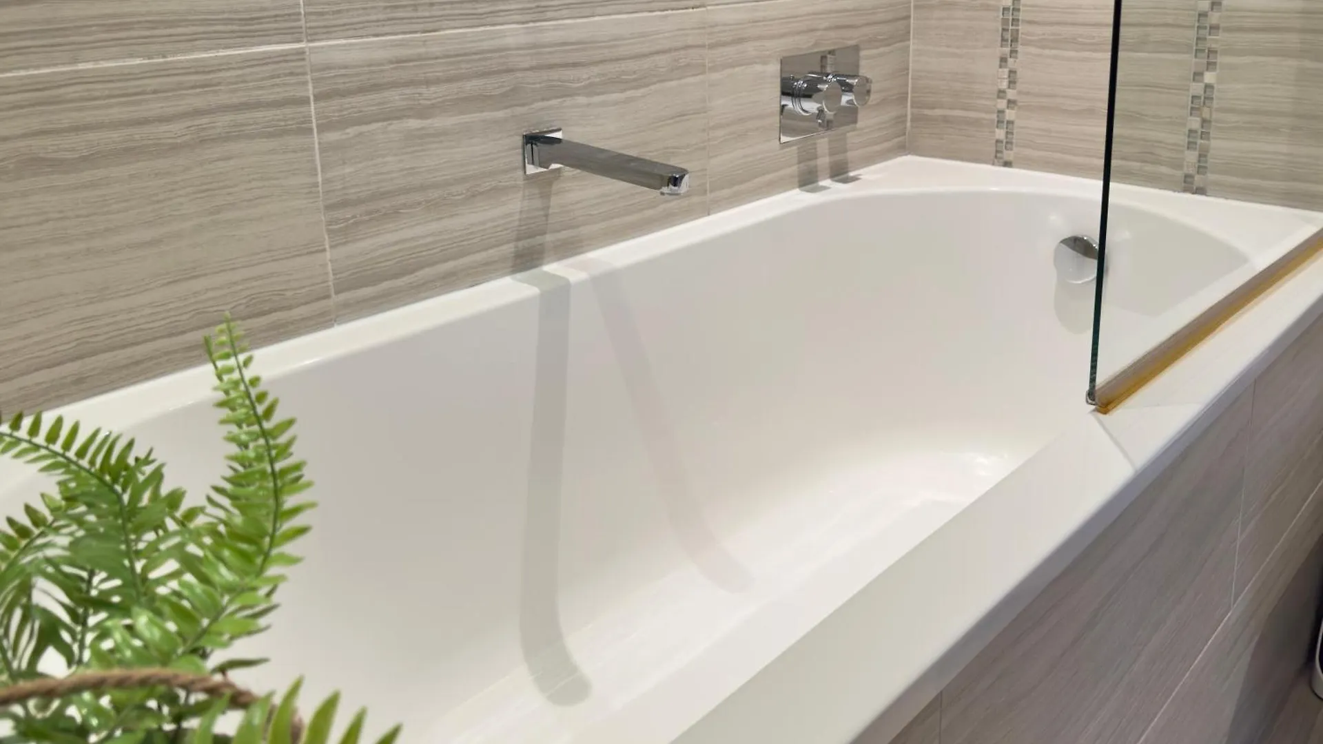 Apartment 61 Cocoa Suite York