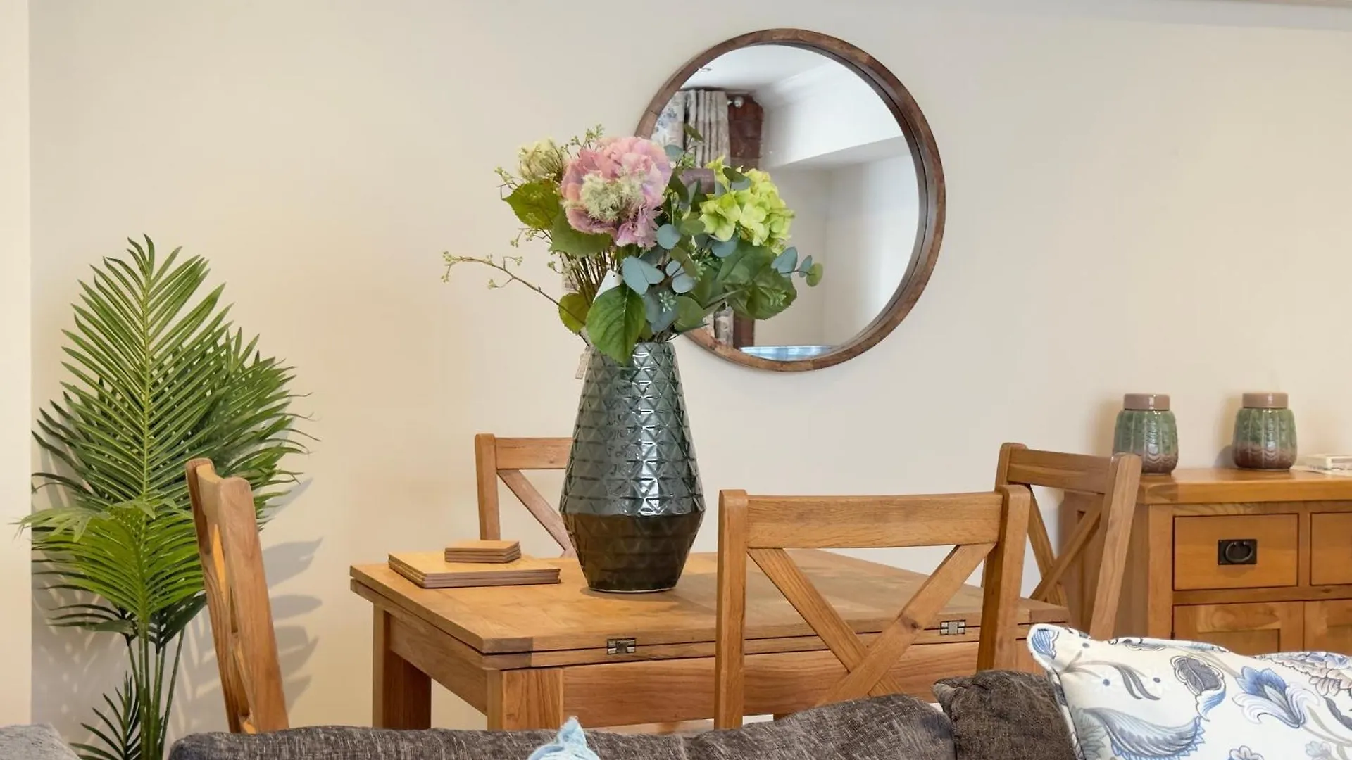 Apartment 61 Cocoa Suite York